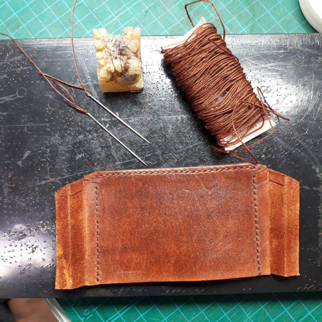 カードケース②(風琴マチ)製作日記～Day4～│こうちゃんのレザー